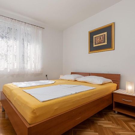 Haus Eva Apartment Новиград Екстериор снимка