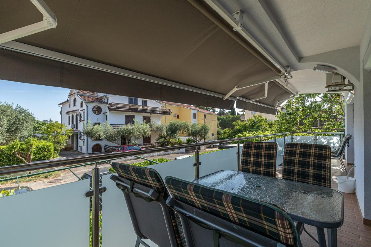 Haus Eva Apartment Новиград Екстериор снимка