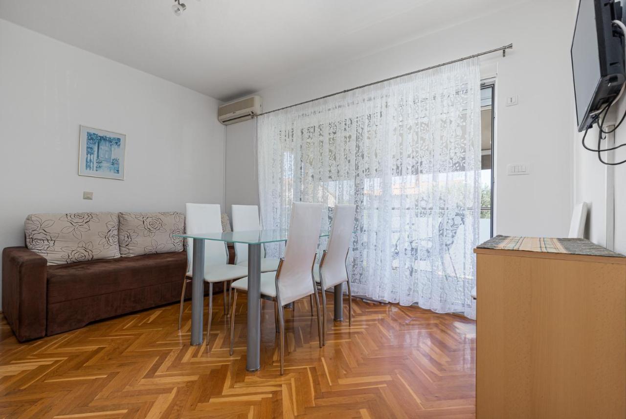 Haus Eva Apartment Новиград Екстериор снимка
