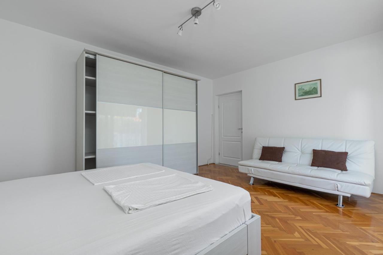 Haus Eva Apartment Новиград Екстериор снимка