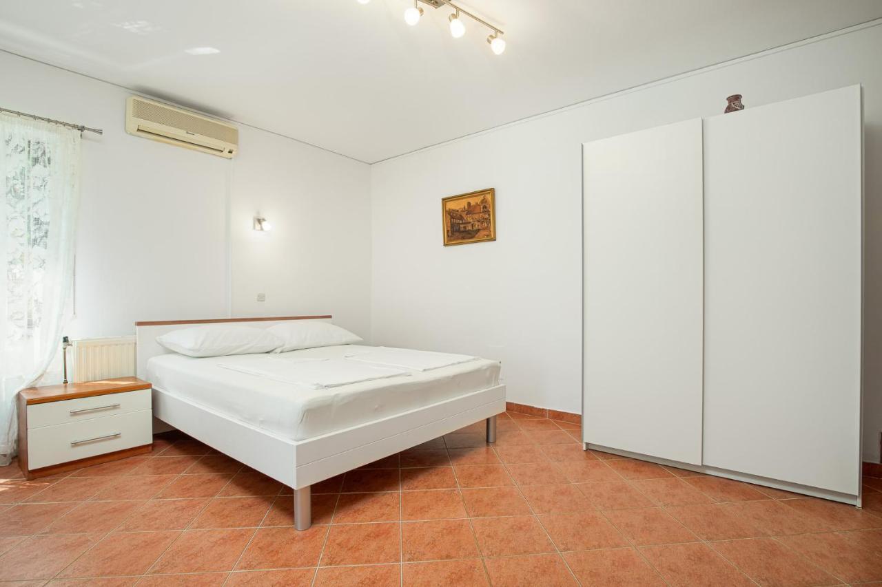 Haus Eva Apartment Новиград Екстериор снимка