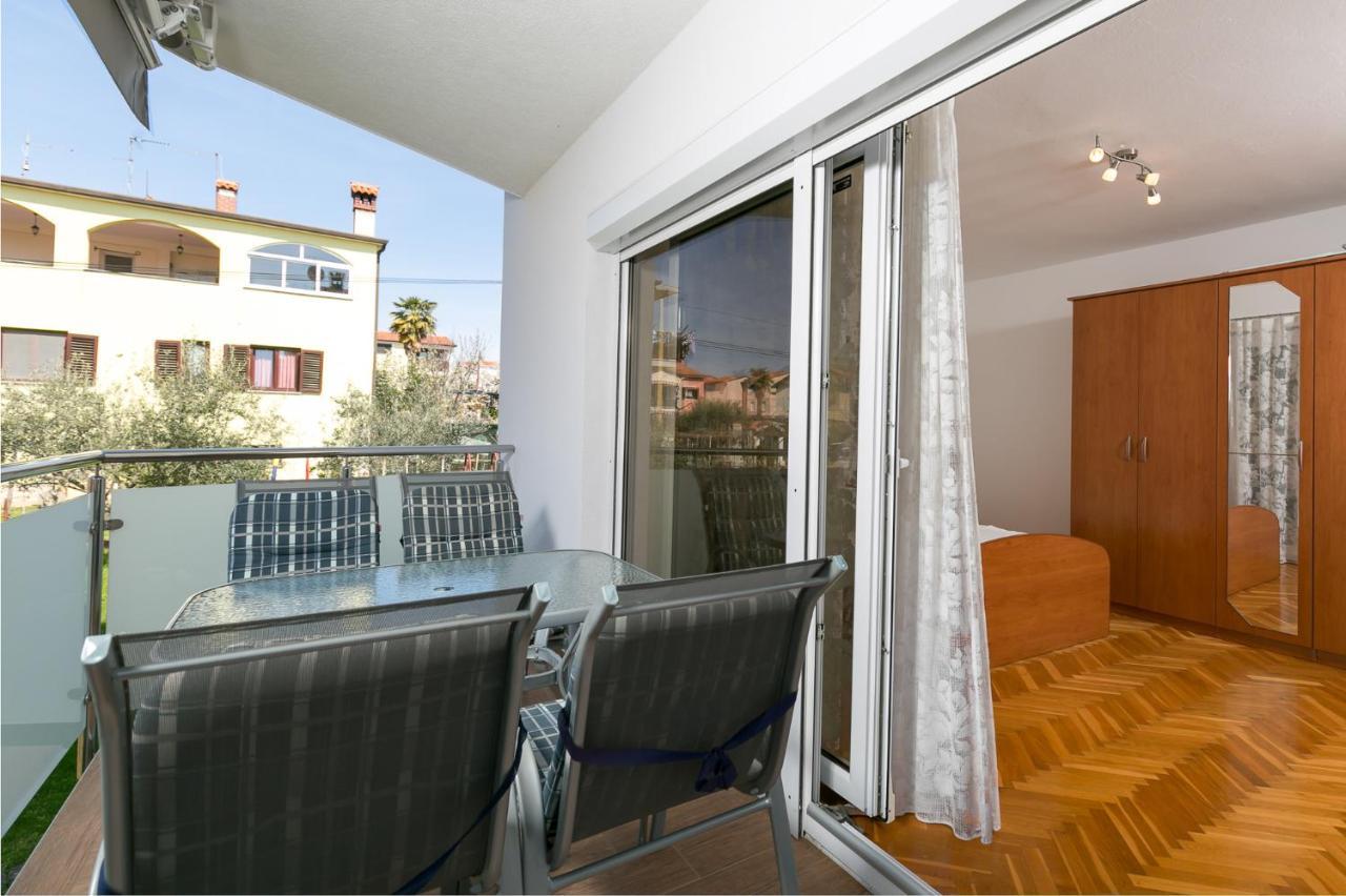 Haus Eva Apartment Новиград Екстериор снимка