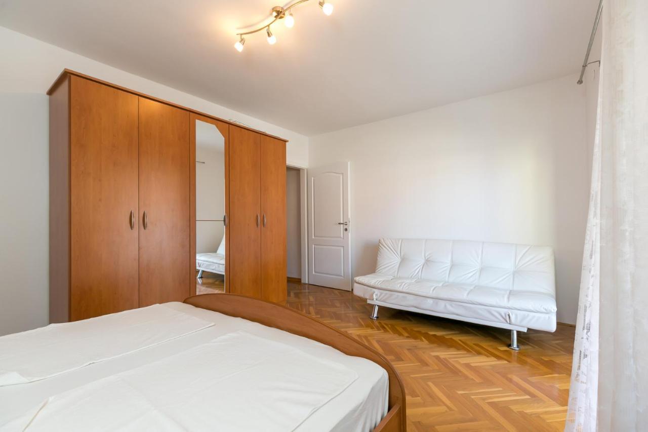 Haus Eva Apartment Новиград Екстериор снимка