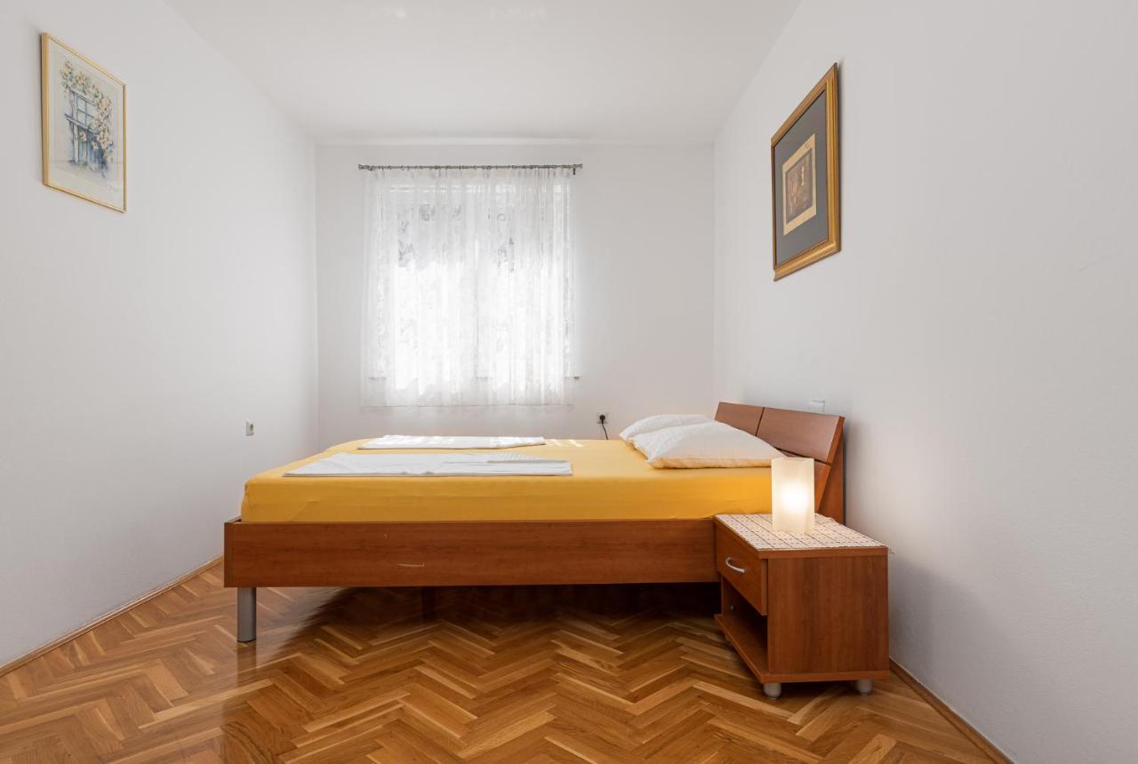 Haus Eva Apartment Новиград Екстериор снимка